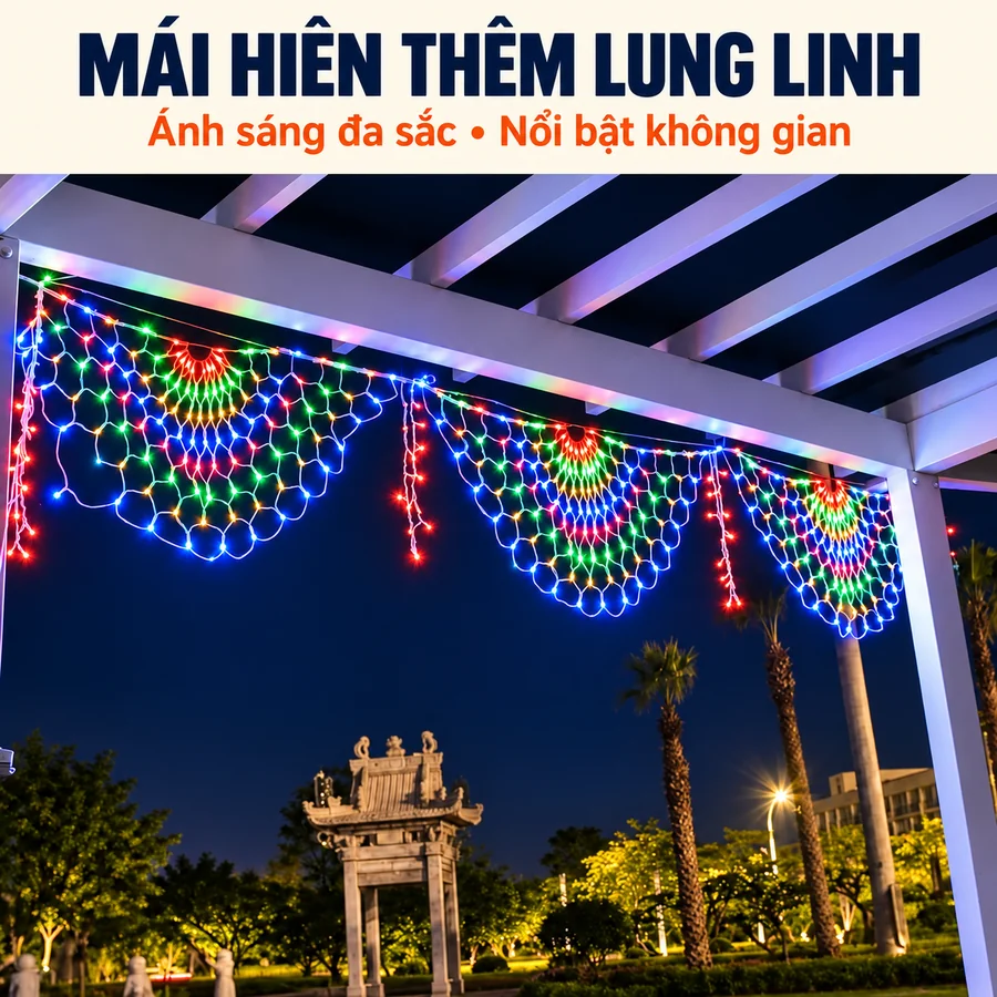 Đèn đuôi công treo dưới mái hiên